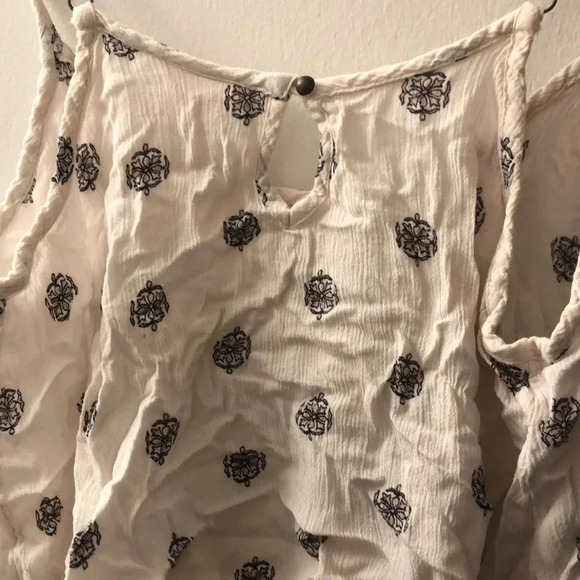 Mossimo Supply Co summer crop top - Picture 4 of 4